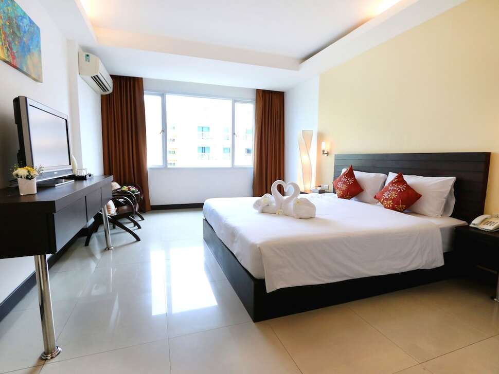 Baron Beach Hotel cover