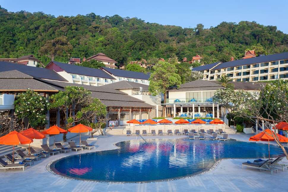 Hotel Diamond Cliff Resort & Spa cover