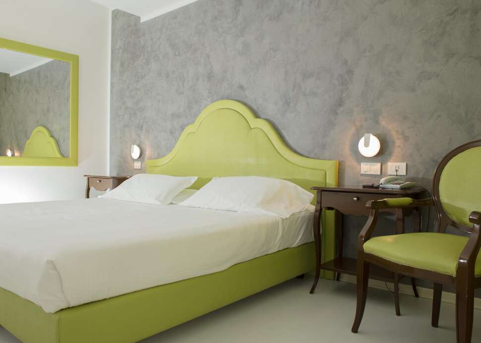Blue Relais Maggiore cover