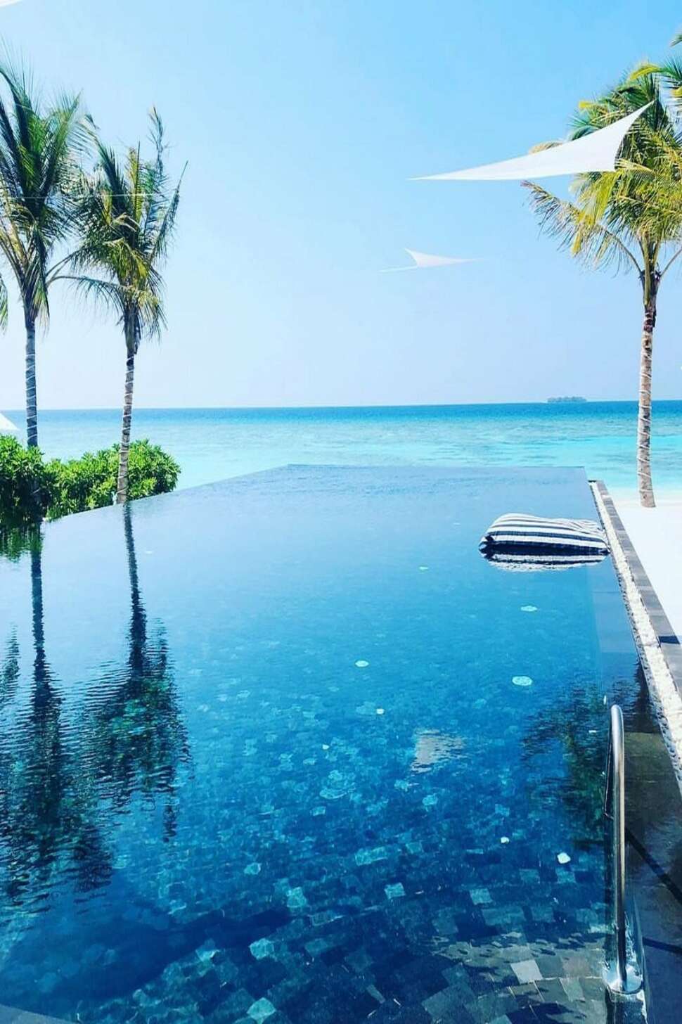 Kuredhivaru Resort & Spa cover