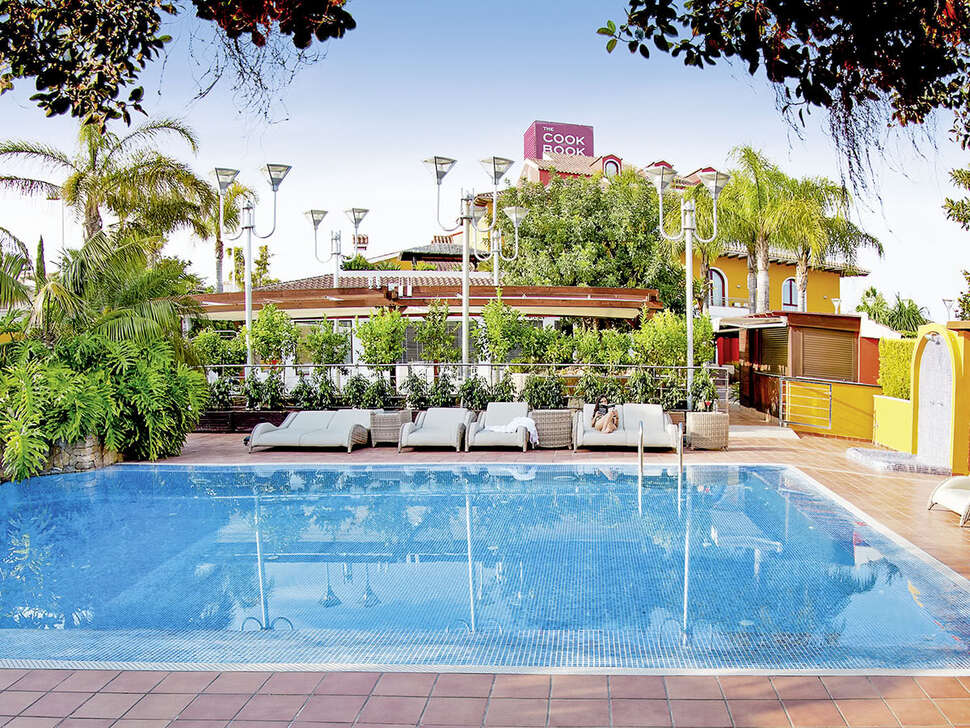The Cook Book Hotel cover