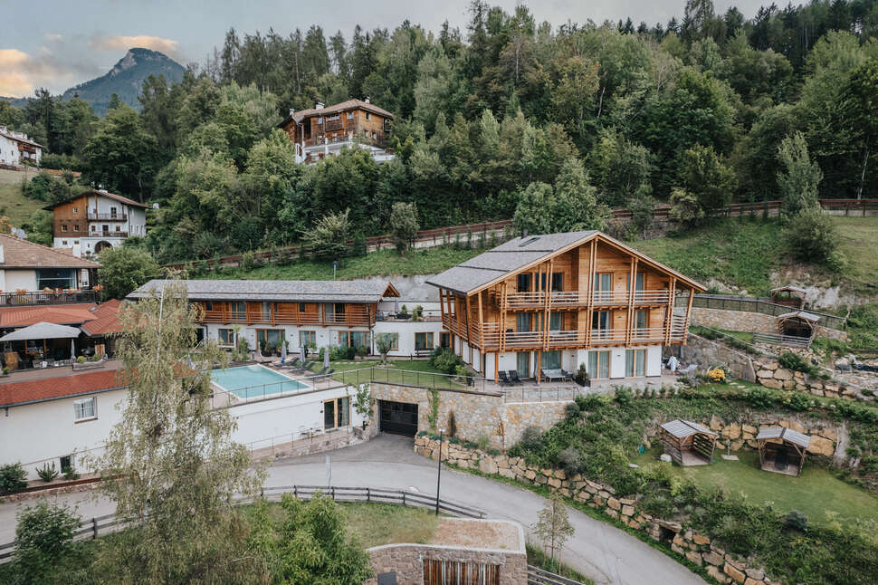 Presulis Lodges cover