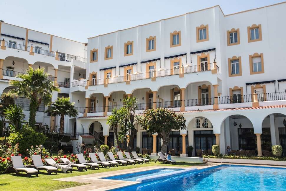 El Minzah Hotel cover