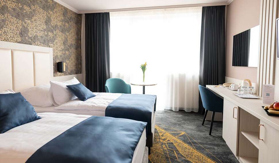 Airport Hotel Budapest cover