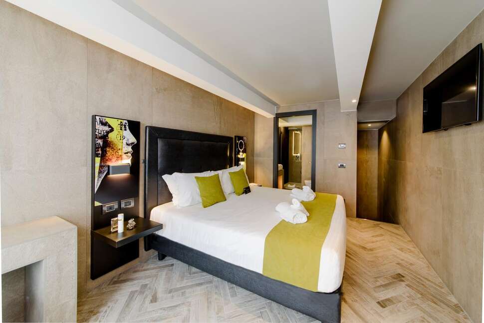 Just Hotel
