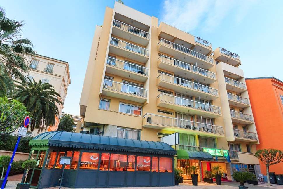 Hotel Mediterranee cover