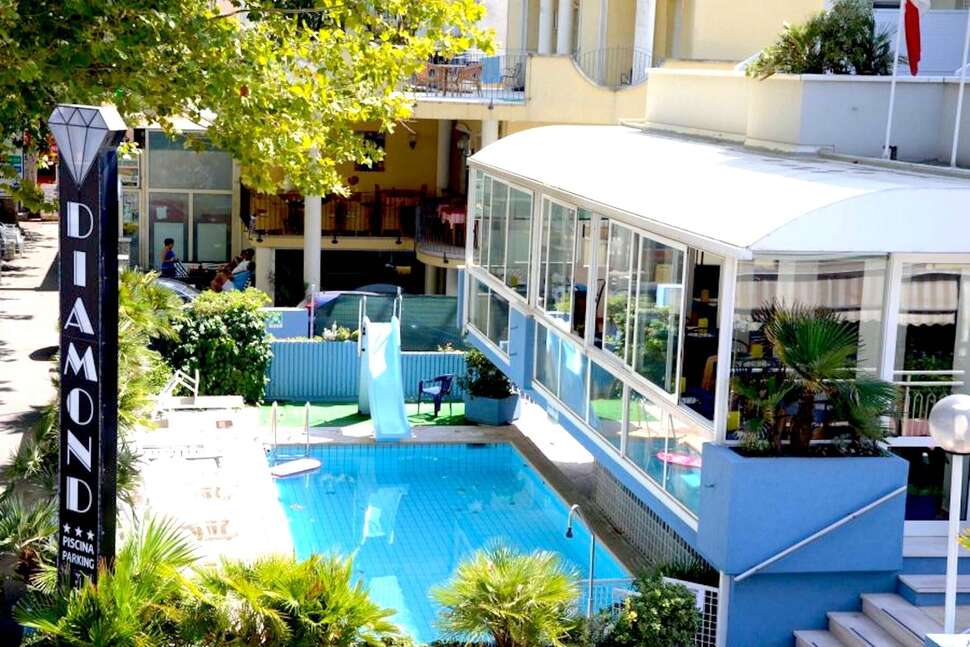 Hotel Diamond cover