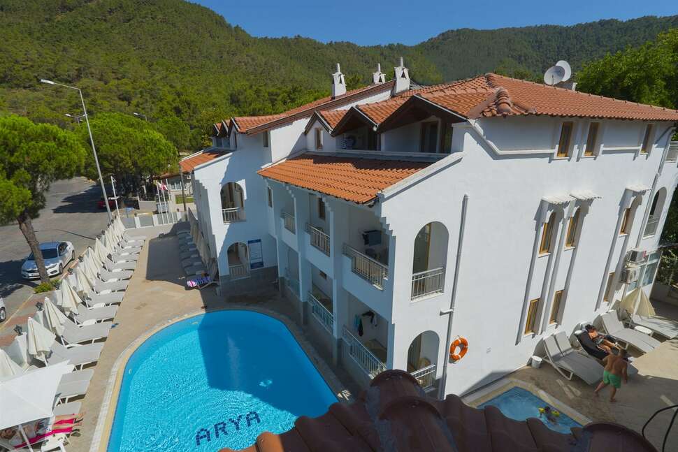 Arya Boutique Hotel cover