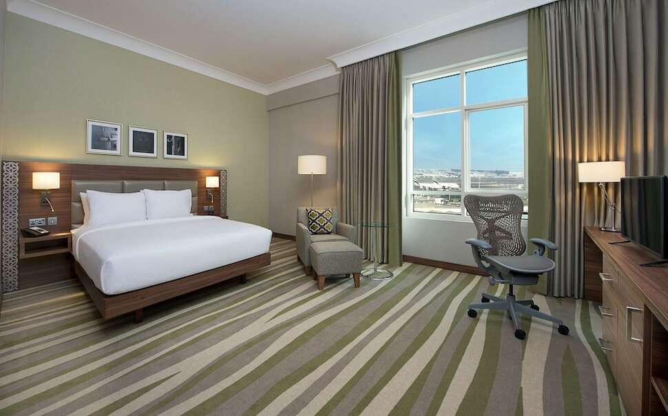 Hilton Garden Inn Dubai Al Muraqabat