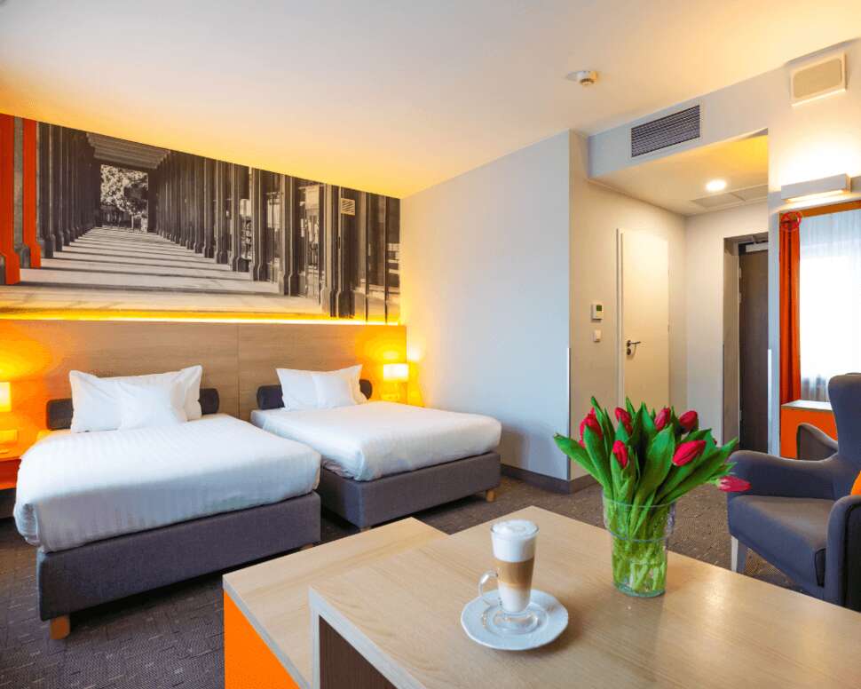 Mdm Hotel cover