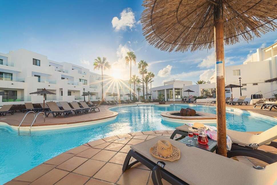 Galeon Playa Appartementen cover