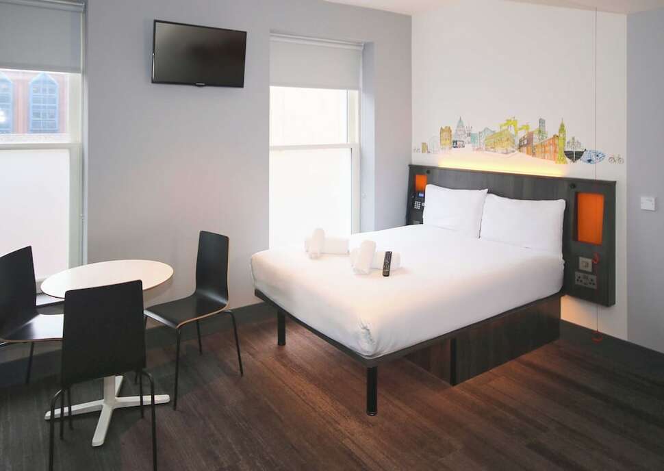 EasyHotel Belfast cover