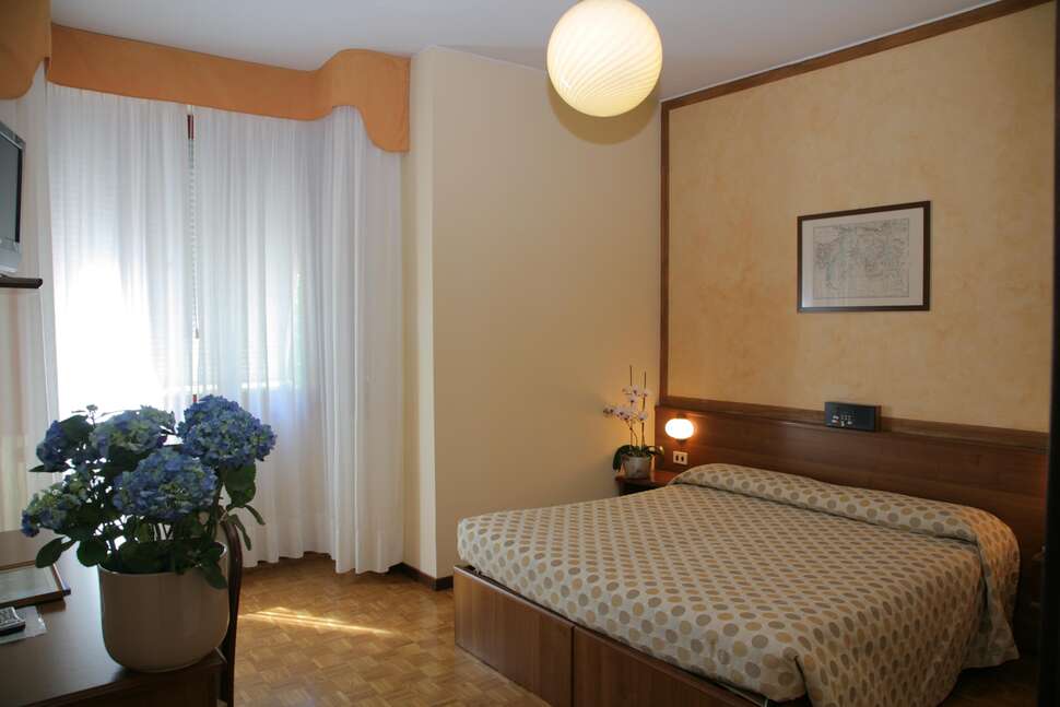 Park Meuble Hotel cover