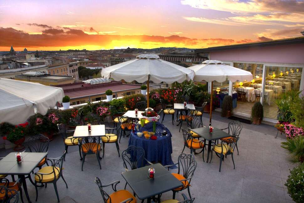 Hotel Marcella Royal