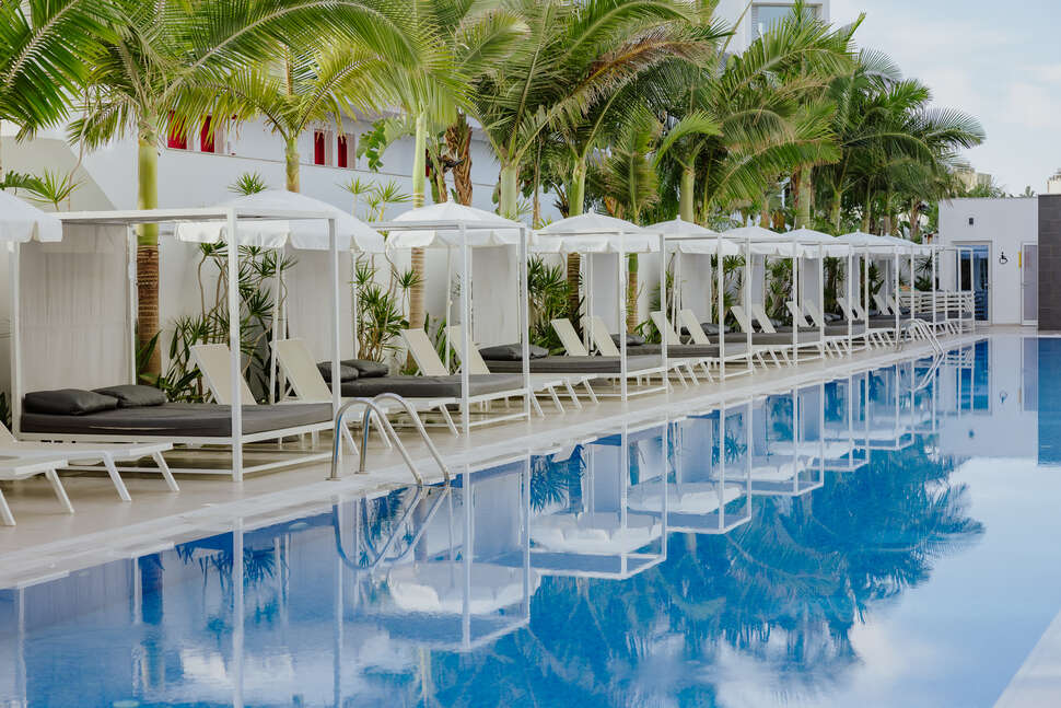 Hotel Tasia Maris Seasons cover