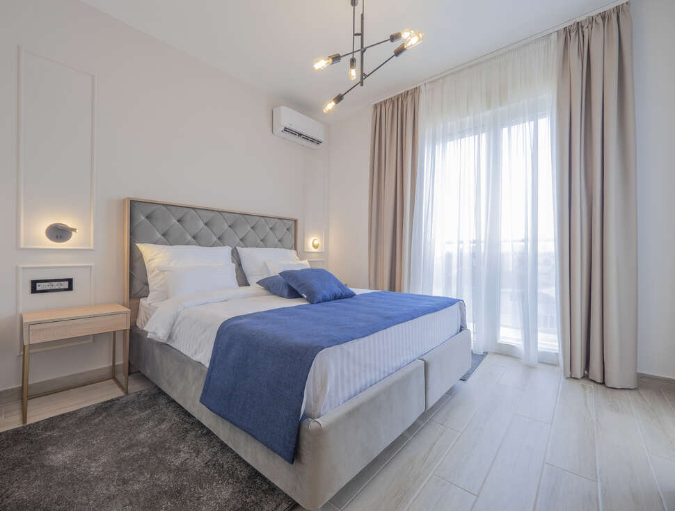 Hotel Idila cover