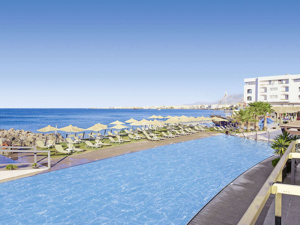 Hotel Petra Mare cover
