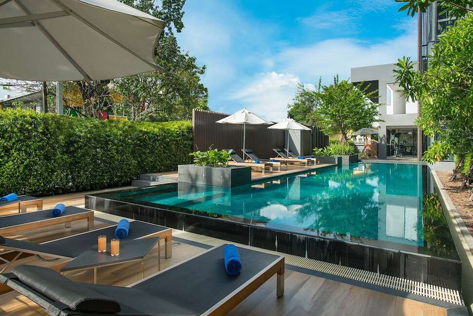 Somerset Ekamai Bangkok cover