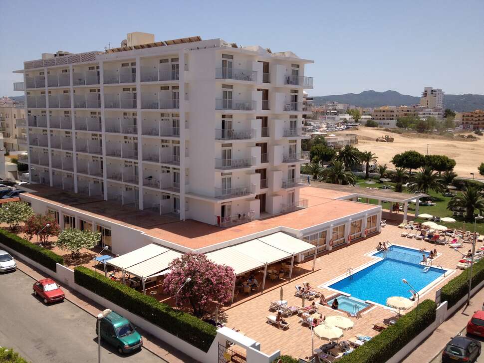 Hotel Gran Sol San Antonio cover
