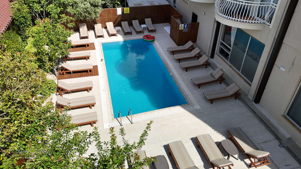 Marika Hotel cover
