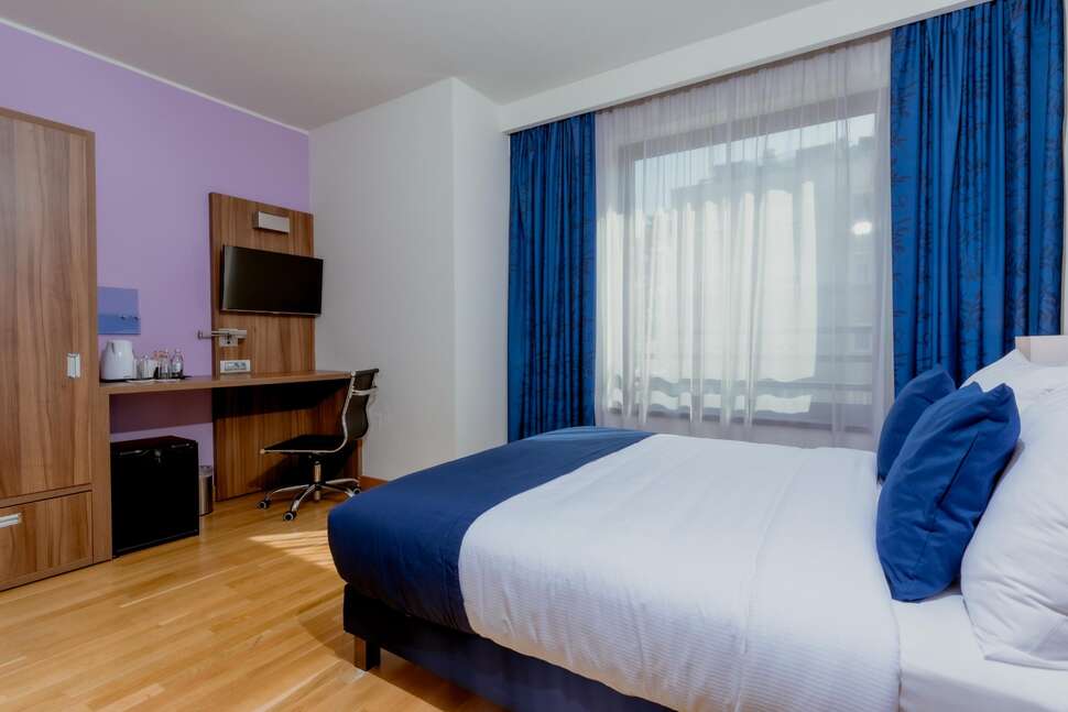 Hotel Nobel Palace cover