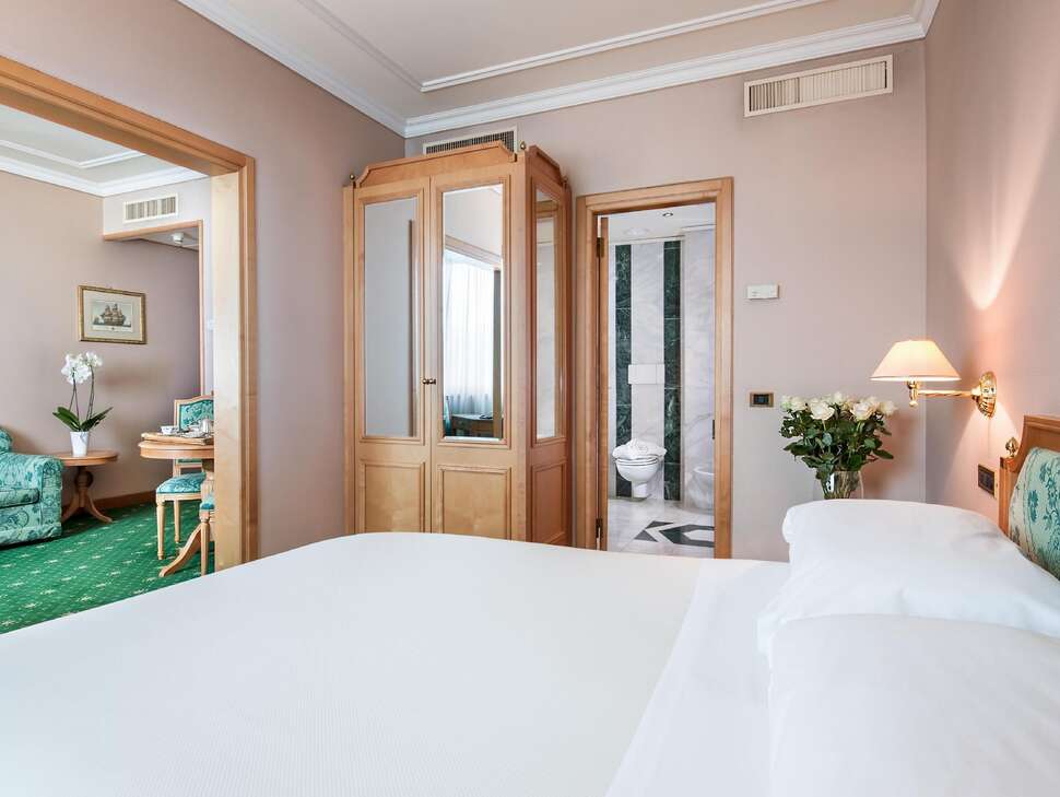 Royal Garden Hotel cover