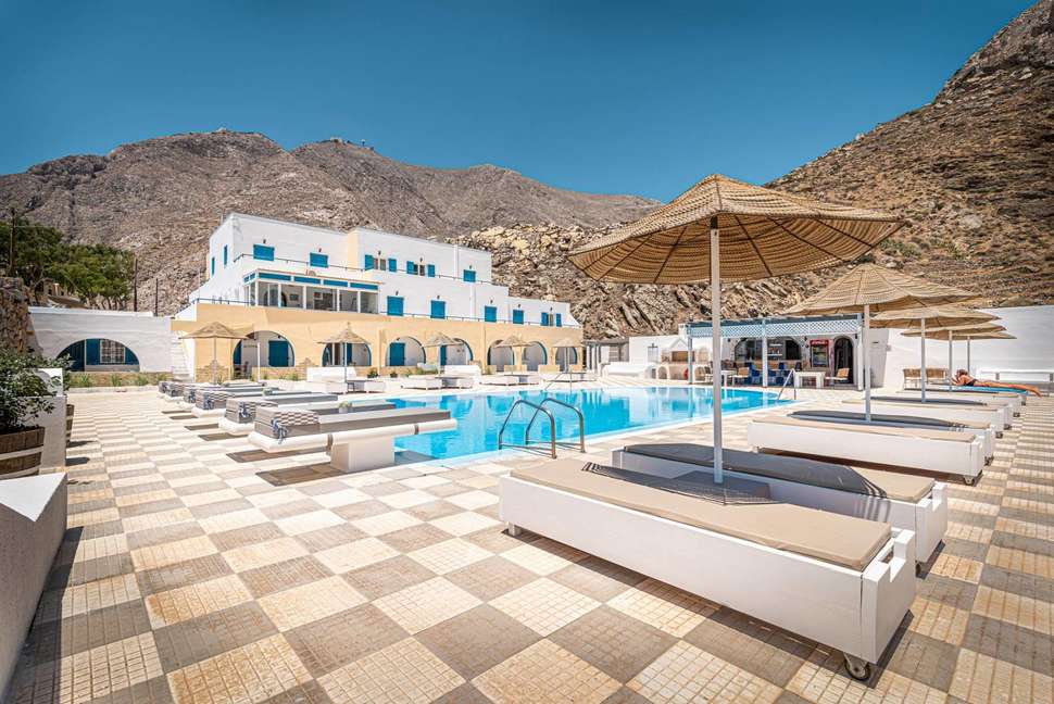 Marianna Hotel cover