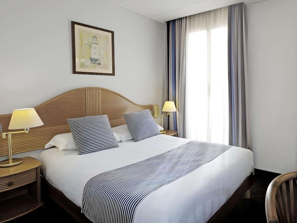 Hotel Esprit d'Azur cover