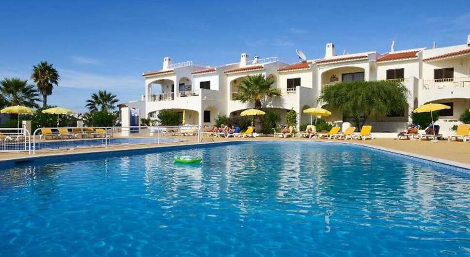 Monte Dourado Resort cover