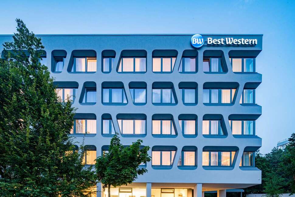 Best Western Hotel Arabellapark München cover