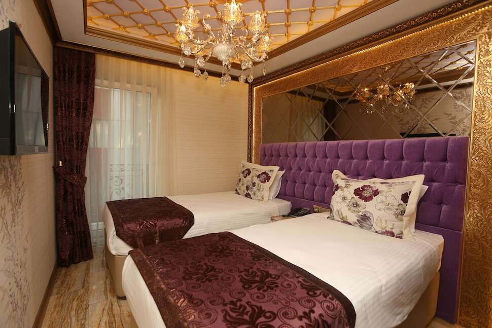 Hotel Laleli Blue Marmaray cover