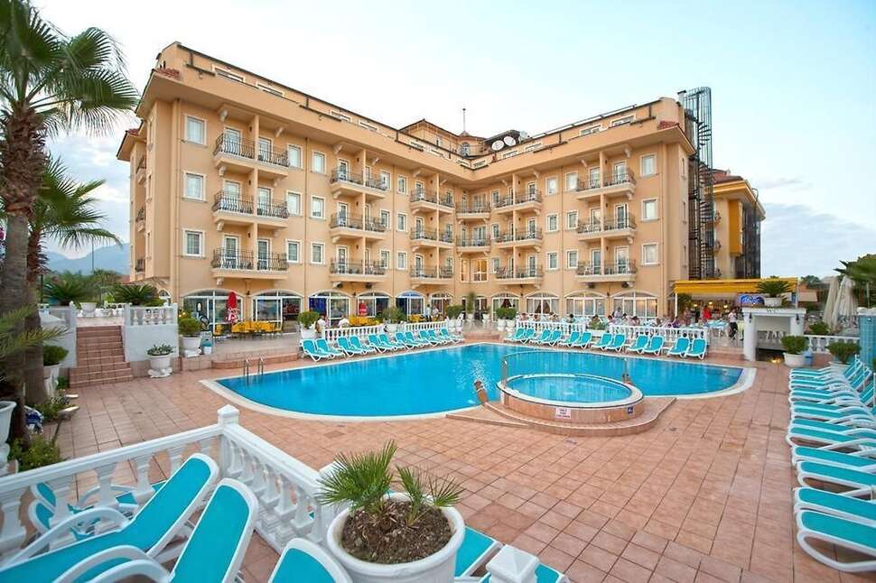 Hotel Sinatra cover