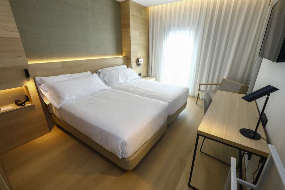 Hotel Zenit Bilbao cover
