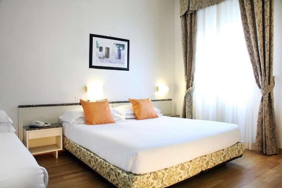 Hotel Rosabianca Rimini cover
