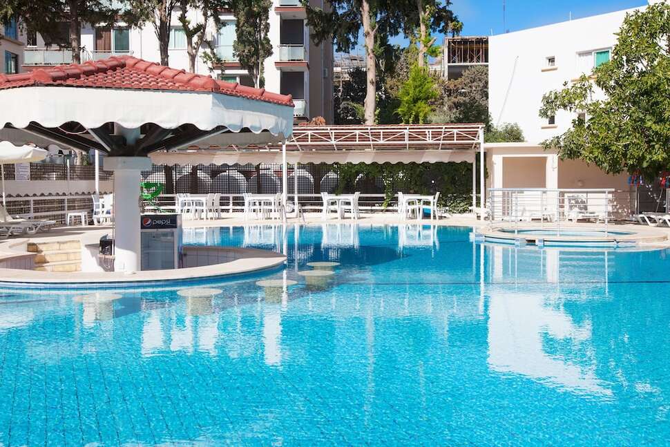 Sammys Hotel cover