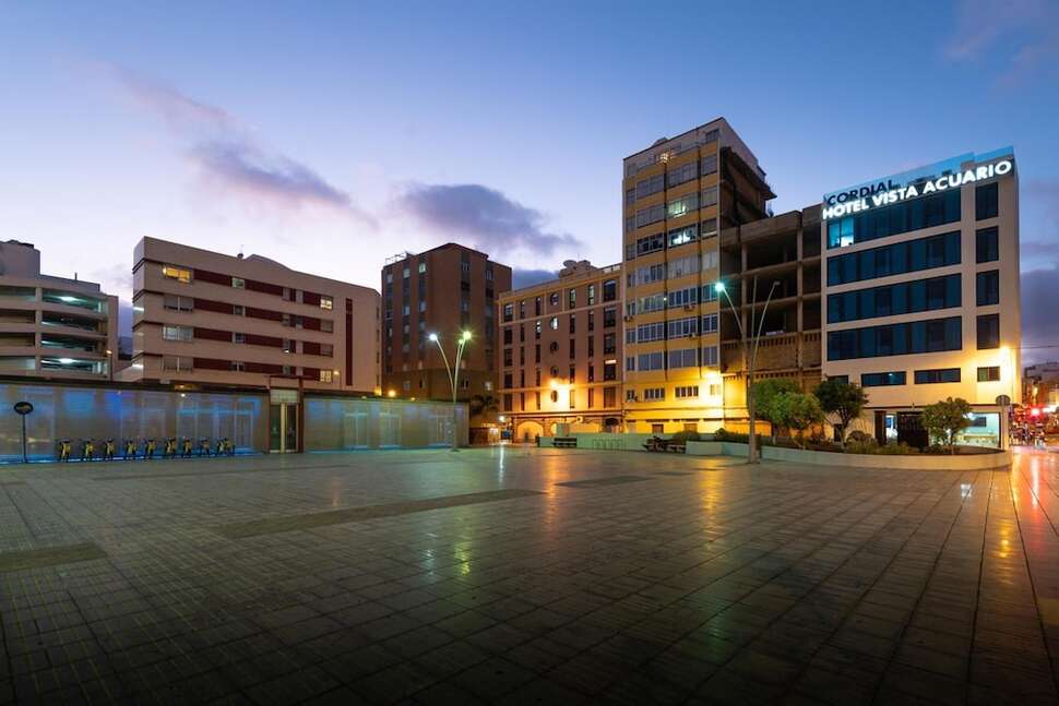 Hotel Puerto de La Luz cover