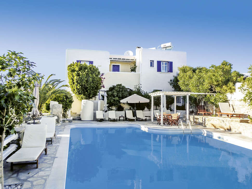 Hotel Manos cover