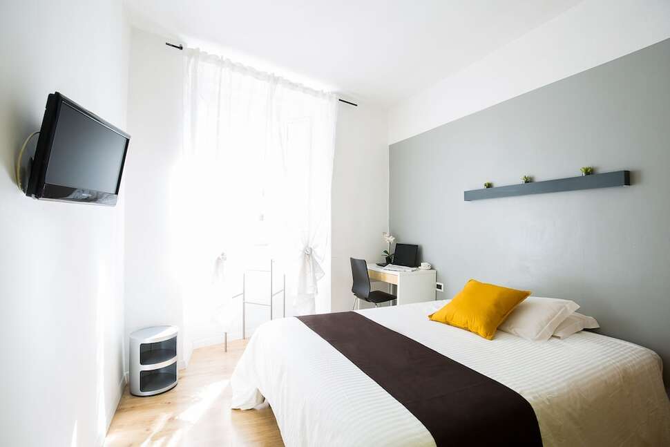 Nerva Accommodation