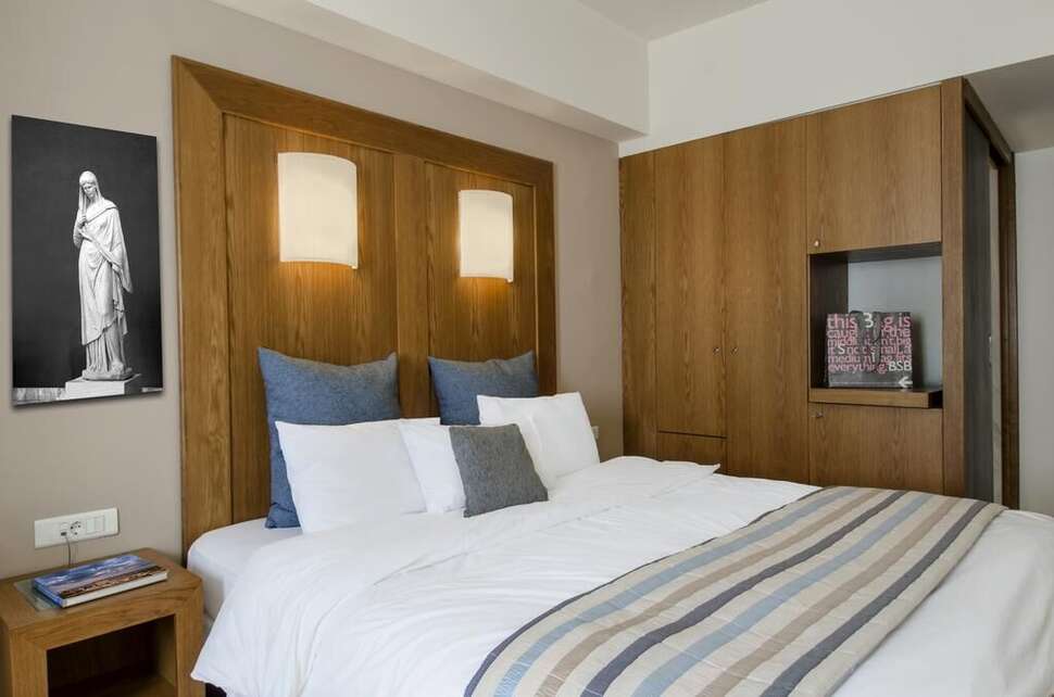 Hermes Hotel Athene cover
