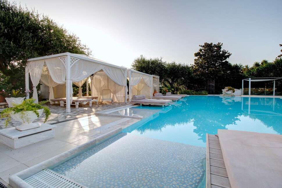 Hotel Nefeli cover