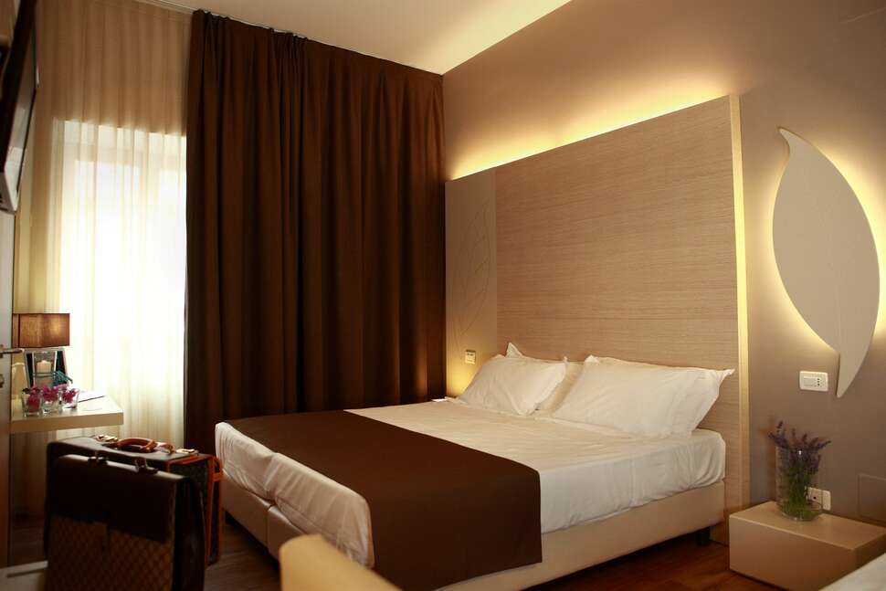 Hotel Colonne cover