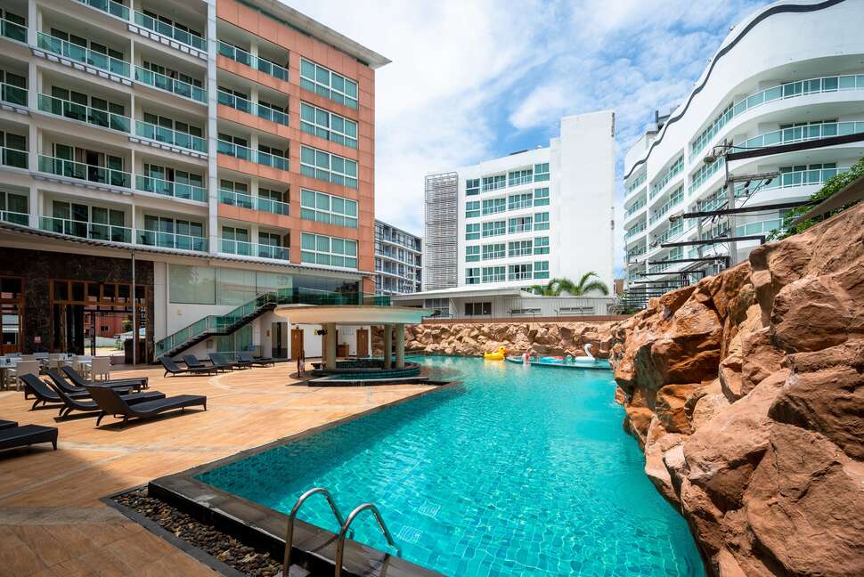 Centara Nova Hotel & Spa Pattaya cover