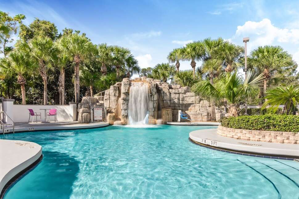 Crowne Plaza Orlando Lake Buena Vista cover