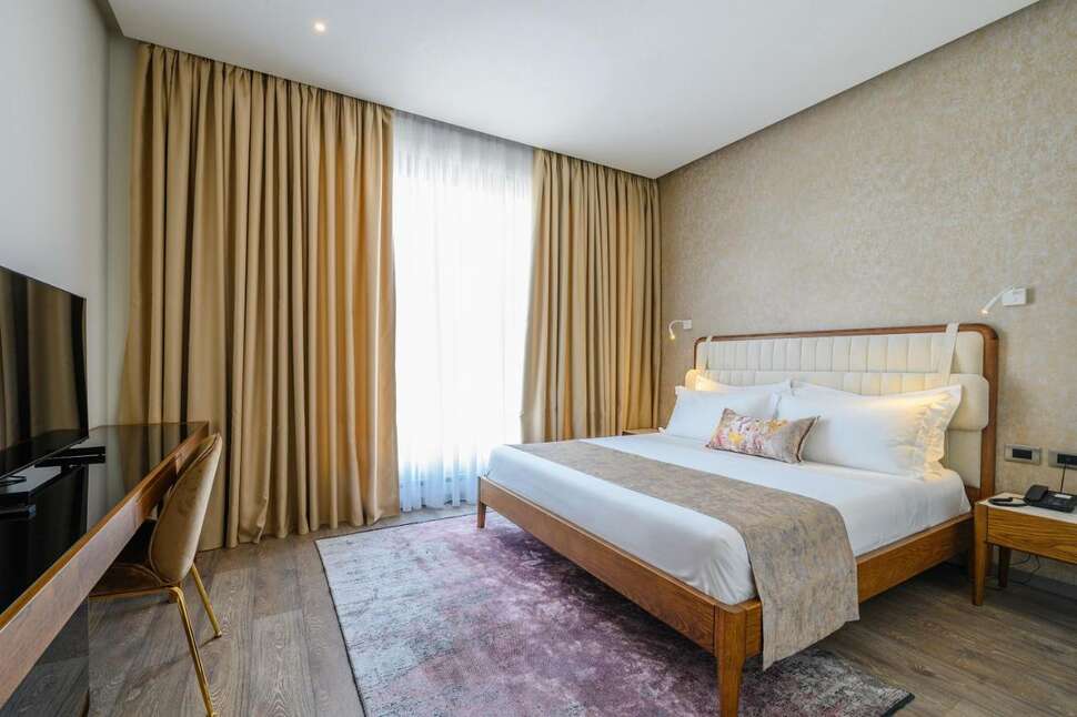 Chic Boutique Hotel & Spa cover