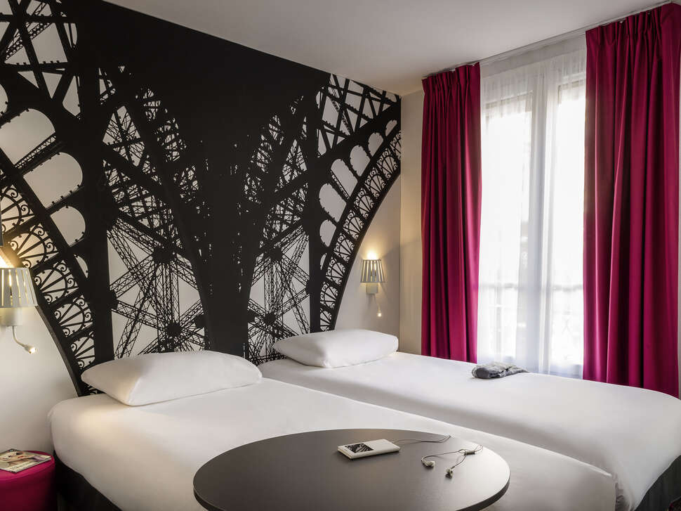 Ibis Styles Paris Eiffel Cambronne cover