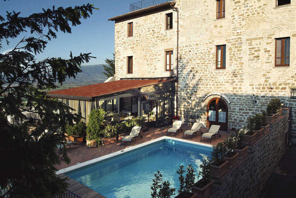 Relais La Corte di Bettona cover
