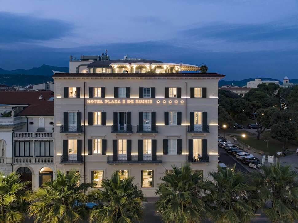 Hotel Plaza e De Russie cover