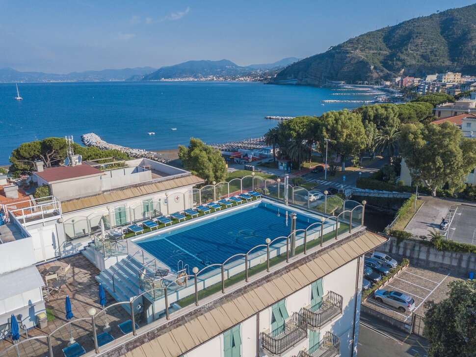 Hotel Grande Albergo cover