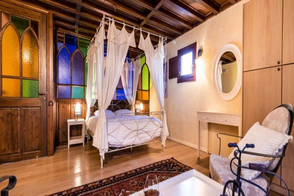 Avalon Boutique Hotel cover