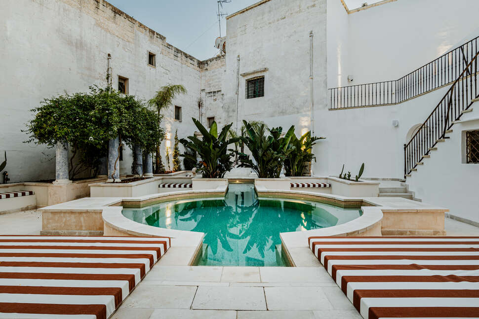 Palazzo Flora cover